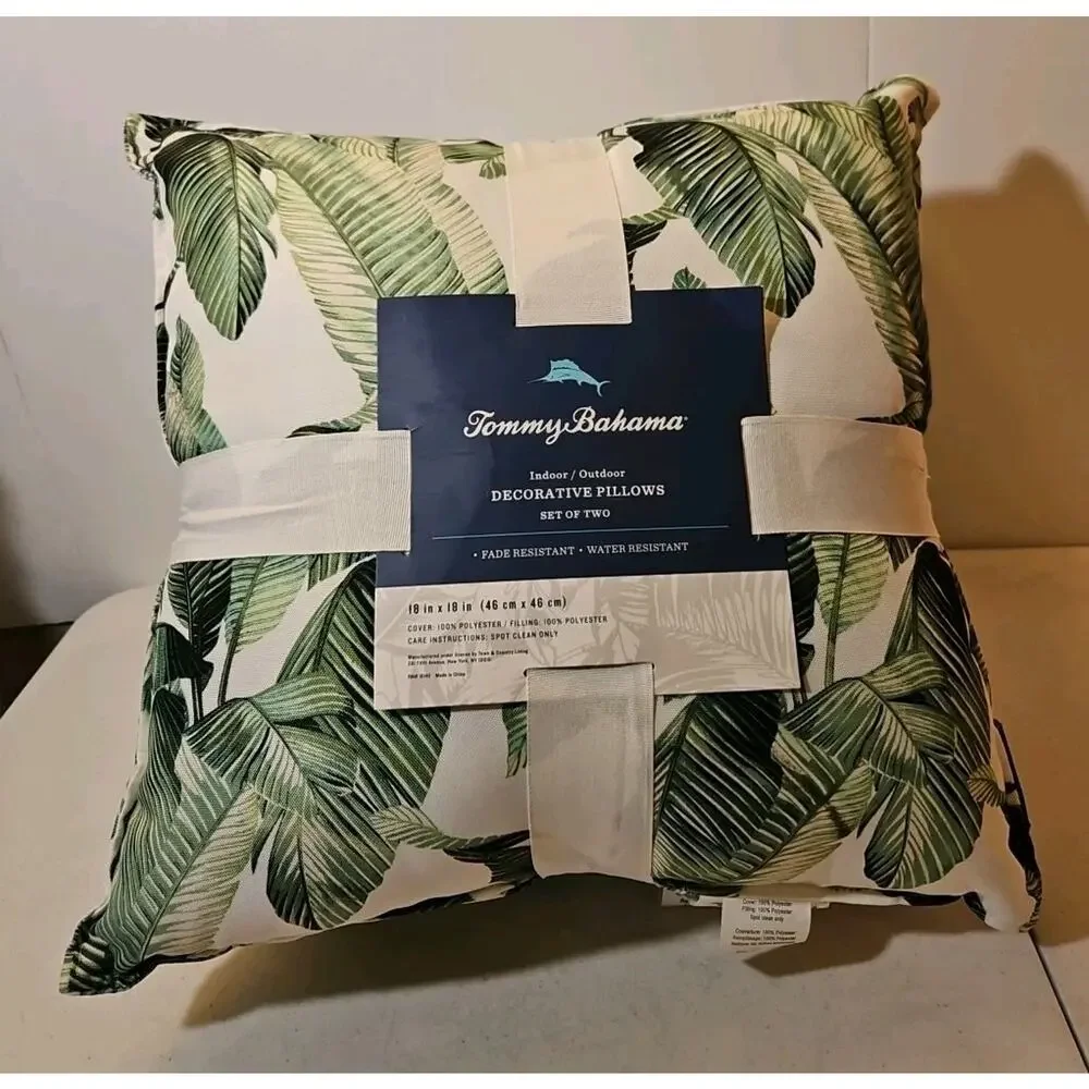 Tommy Bahama Set of 2 Indoor/Outdoor Fade Resistant Pillows 18x18 Palm Leaves - Picture 1 of 5